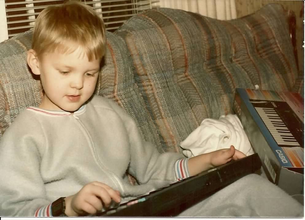 Jeremy Wentworth on keyboard